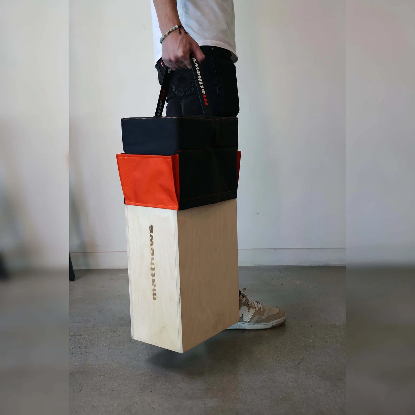 MSE Apple Box Topper - HD Source