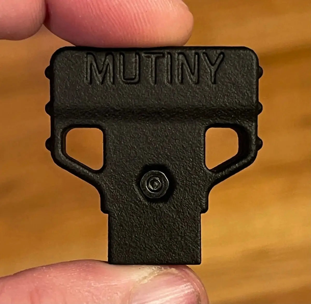 Mutiny V-TAP D-Tap Voltage Meter - HD Source